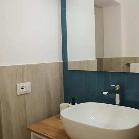 Casa de Férias Charming & Bright Near The Castelluzzo