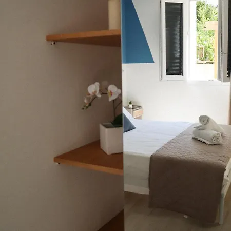 Charming & Bright Near The *