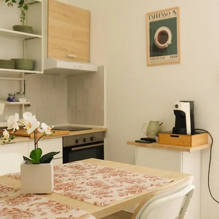 Charming & Bright Near The Casa de Férias